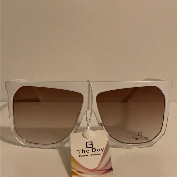 🆕 🆑 SUNGLASSES - Picture 1 of 8